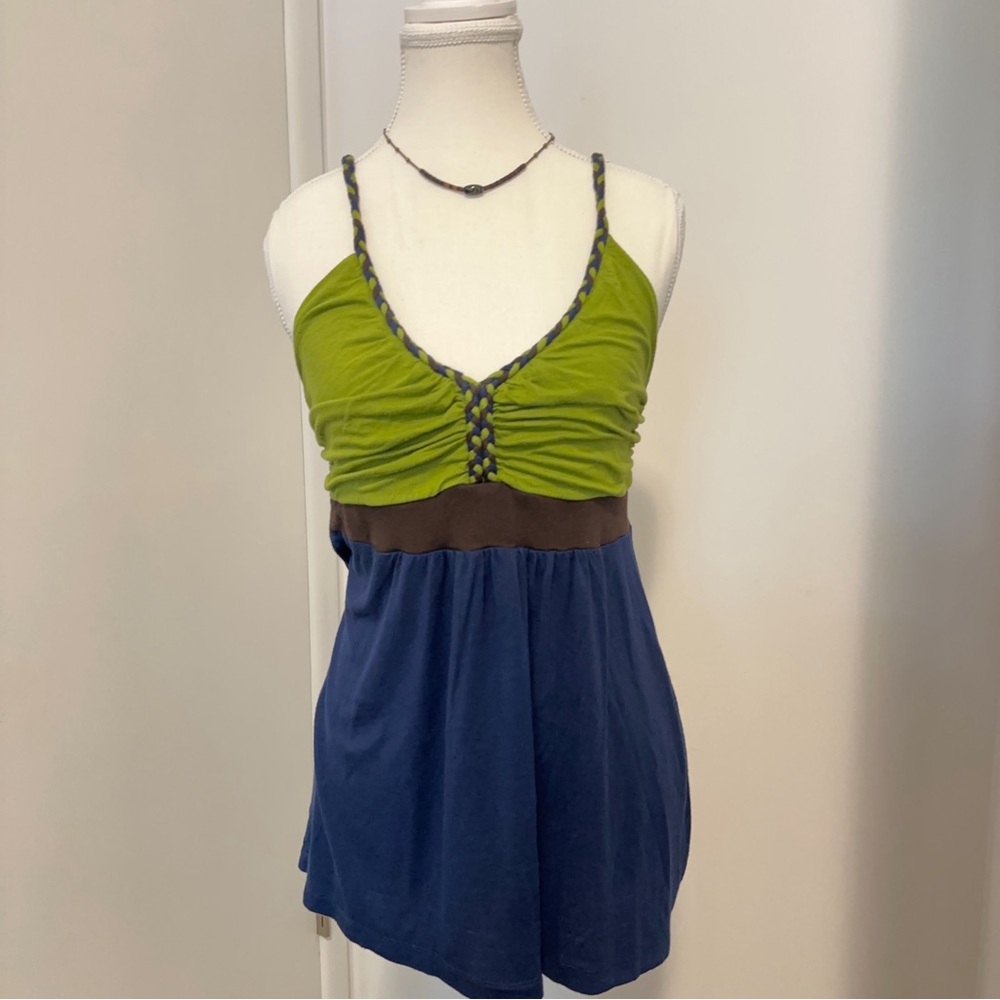 Elegant Two-Tone Camisole in Green and Blue